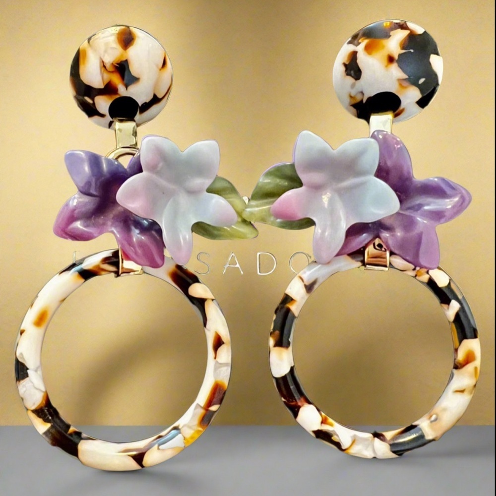 Designers Brands For Customers That Love To Wear Casual and Elegant Accessories - Picture 4 of 11